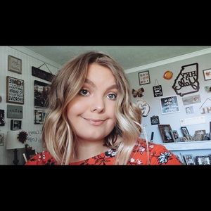 Meet your Posher, Lainey